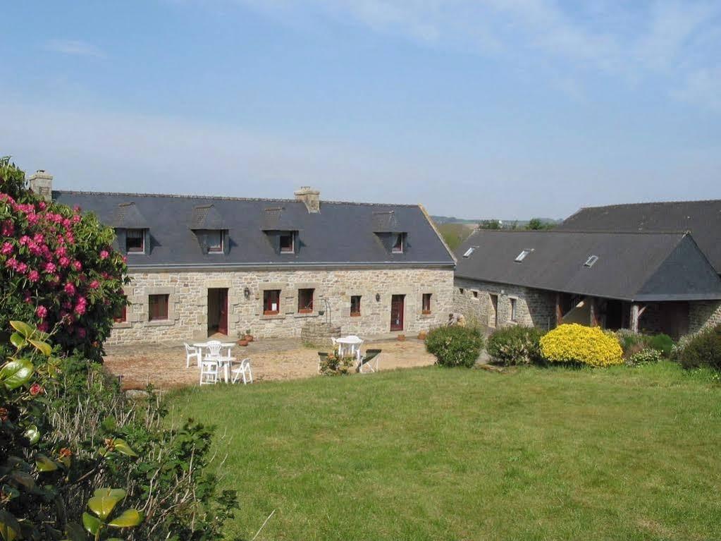 Domaine De Lesvaniel Landudec Exterior photo