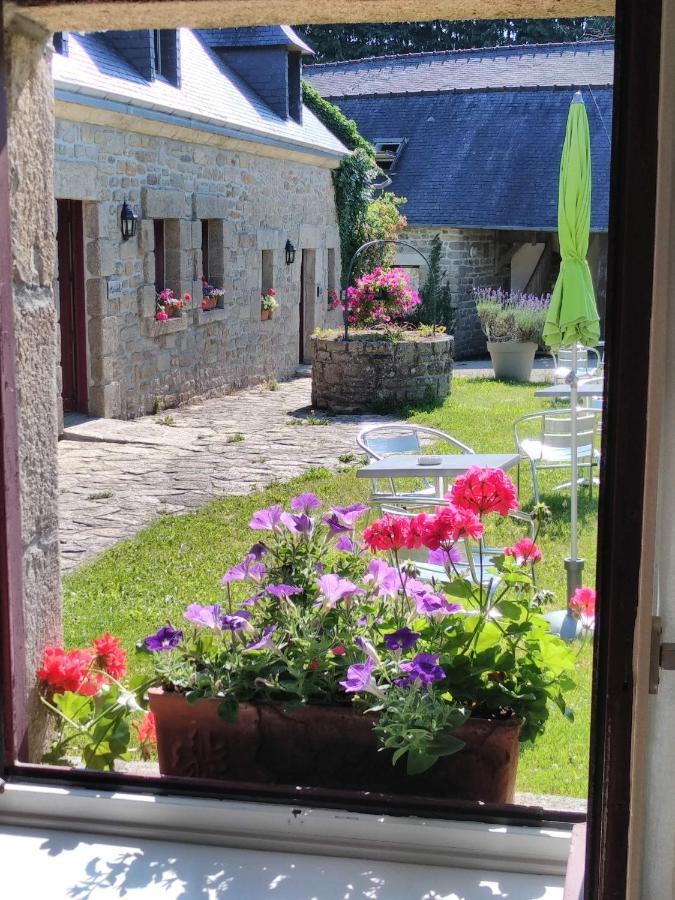 Domaine De Lesvaniel Landudec Exterior photo