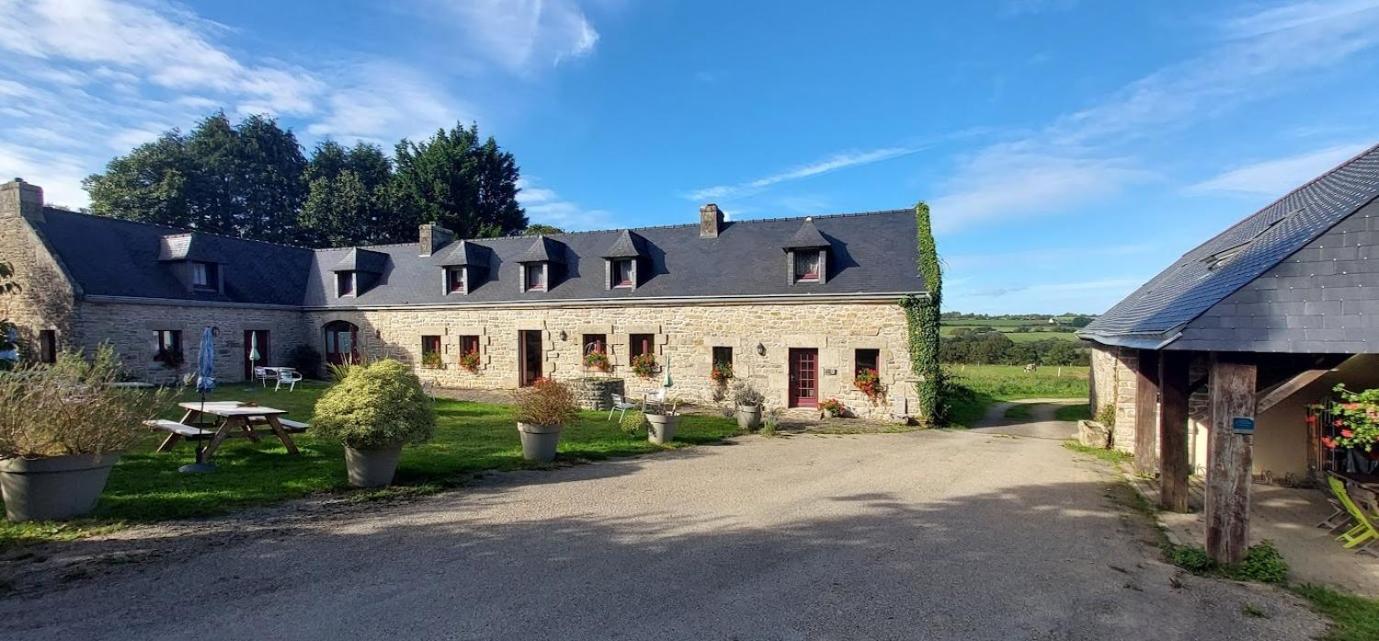 Domaine De Lesvaniel Landudec Exterior photo